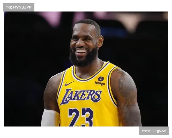 NBA球员的口罩各有特色,除了詹姆斯,你还能认出几个? NBA球员的口罩各有特色,除了詹姆斯,你还能认出几个?